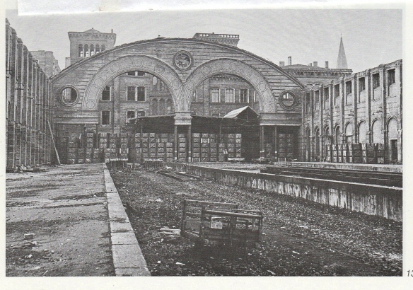 The war ravaged Görlitzer Bahnhof. My train left from the platform on the far right along the wall. Even from this photo one can get an idea of the beautiful architecture.